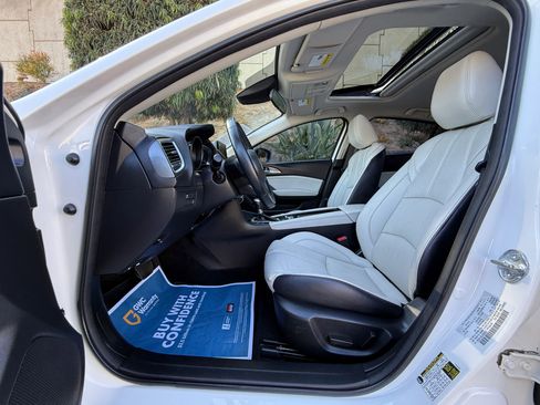 Used 2018 MAZDA MAZDA3 Grand Touring image 12