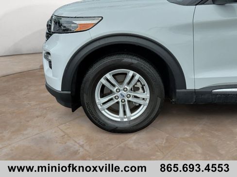 Used 2023 Ford Explorer XLT w/ Equipment Group 202A AWD/4WD image 9