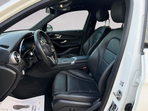 Used 2021 Mercedes-Benz GLC 300 4MATIC image 9
