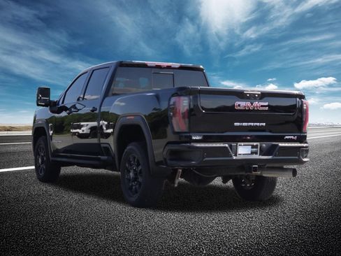 Used 2024 GMC Sierra 2500 AT4 w/ AT4 Premium Plus Package AWD/4WD image 19