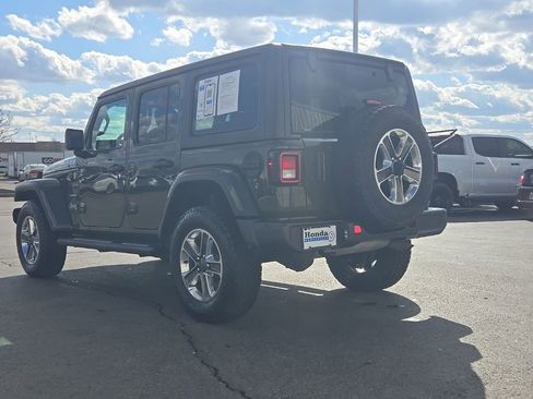 Used 2022 Jeep Wrangler Unlimited Sahara w/ Dual Top Group image 6