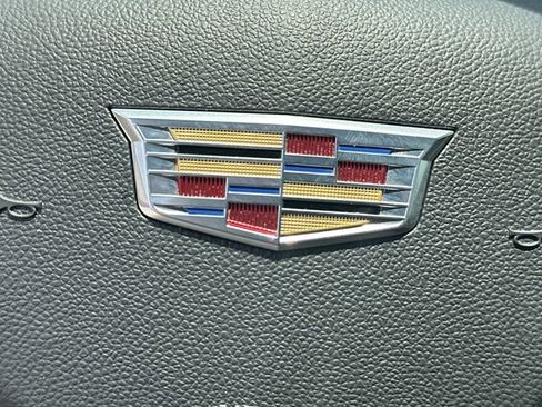 Used 2020 Cadillac XT4 Premium Luxury w/ Cold Weather Package FWD image 28