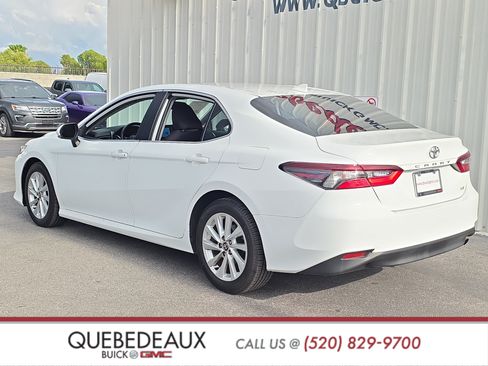 Used 2022 Toyota Camry LE w/ Convenience Package FWD image 5