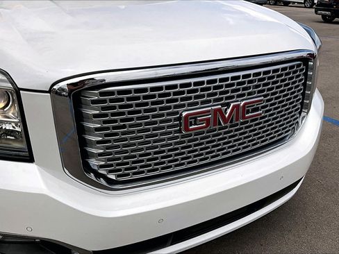 Used 2016 GMC Yukon Denali w/ Open Road Package AWD/4WD image 30