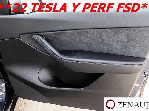 Used 2022 Tesla Model Y Performance image 40