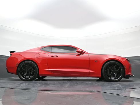 Used 2016 Chevrolet Camaro SS RWD image 27