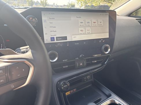 Used 2025 Lexus NX 450h+ AWD w/ Luxury Package image 23