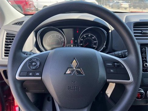 Used 2025 Mitsubishi Outlander Sport SE image 14