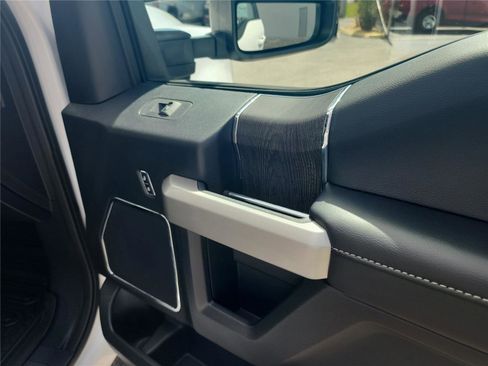 Used 2021 Ford F250 Lariat w/ Lariat Ultimate Package AWD/4WD image 25