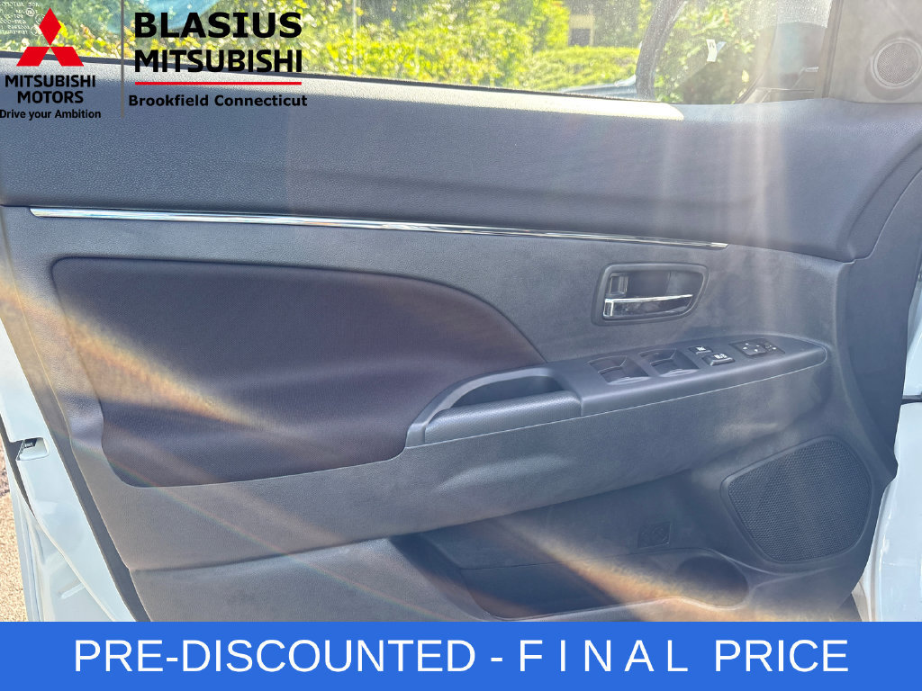 Used 2025 Mitsubishi Outlander Sport ES AWD/4WD image 15