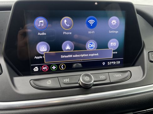 Used 2020 Chevrolet Blazer LT image 21