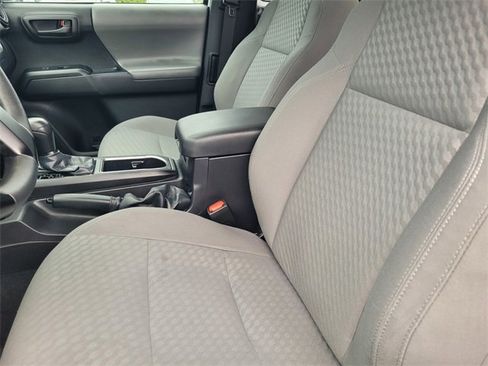 Used 2023 Toyota Tacoma 2WD Access Cab image 13
