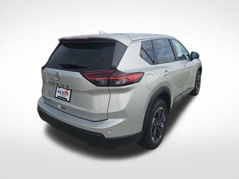 Used 2025 Nissan Rogue SV FWD image 8