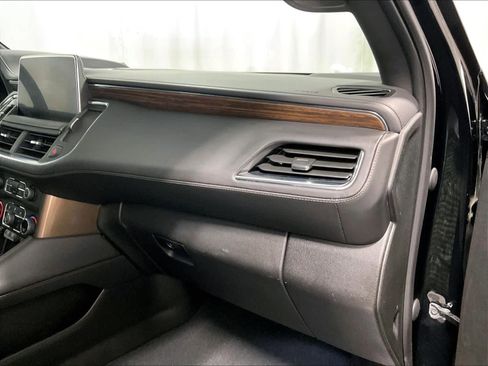 Used 2023 Chevrolet Tahoe High Country image 13