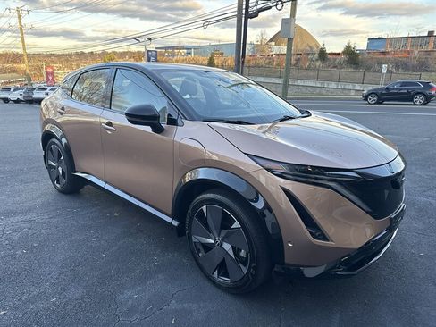 Used 2023 Nissan Ariya image 11