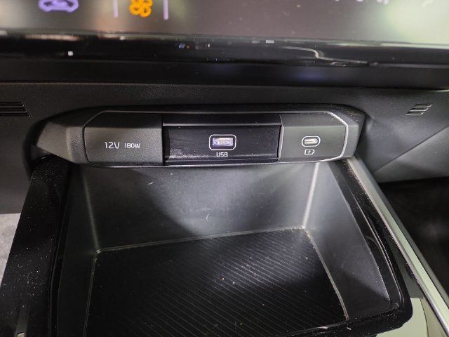 Certified 2025 Kia Niro LX FWD image 24
