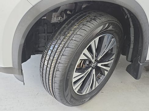 Certified 2023 Nissan Rogue SV FWD image 29