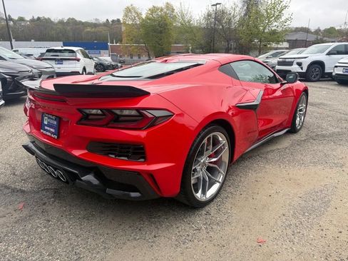Used 2025 Chevrolet Corvette Z06 RWD image 41
