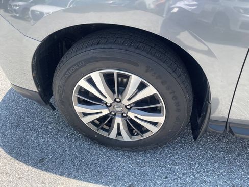 Used 2017 Nissan Pathfinder SL w/ SL Premium Package AWD/4WD image 42