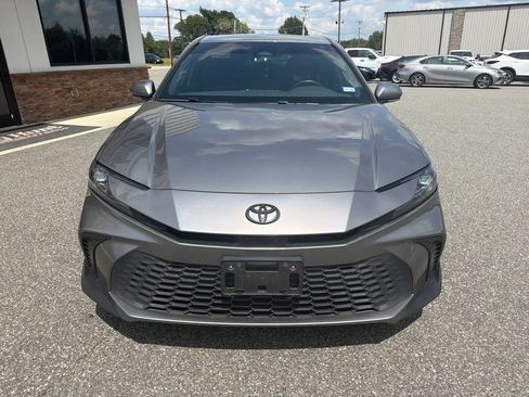 Used 2025 Toyota Camry SE FWD image 12