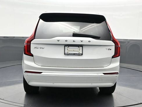 Used 2025 Volvo XC90 T8 Plus w/ Protection Package Premier image 4