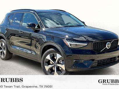 New 2026 Volvo XC40 B5 Plus w/ Protection Package Premier