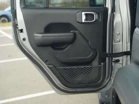 Used 2020 Jeep Wrangler Unlimited Sport image 16