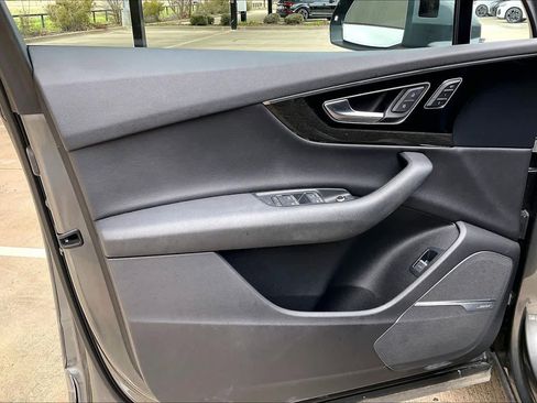 Used 2017 Audi Q7 3.0T Premium Plus w/ Premium Plus Package image 21