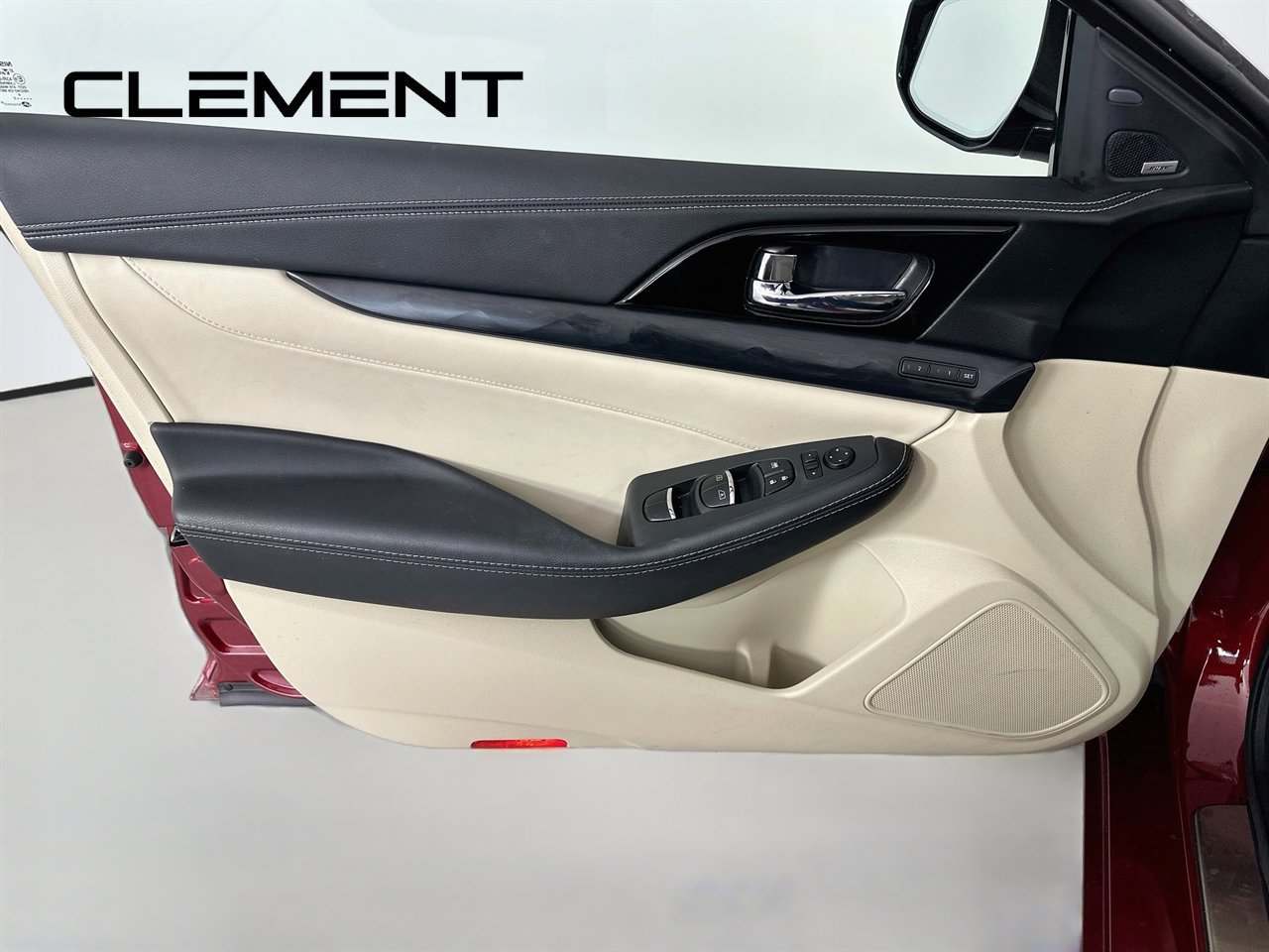 Used 2023 Nissan Maxima Platinum w/ Sport Mat Group FWD image 29