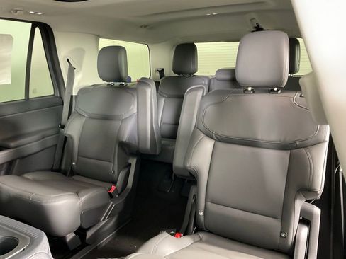 New 2026 Ford Expedition Active RWD image 16