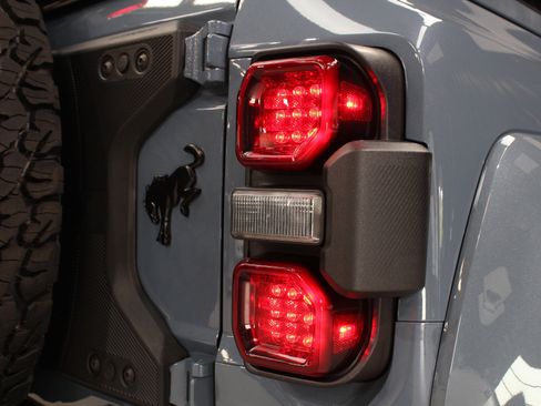Used 2025 Ford Bronco Raptor w/ Interior Carbon Fiber Pack AWD/4WD image 17