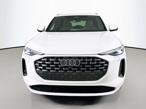 Used 2025 Audi Q5 Premium Plus w/ Premium Plus AWD/4WD image 2