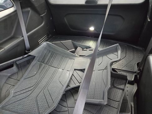 Certified 2023 Chevrolet Traverse RS w/ LPO, Floor Liner Package image 9