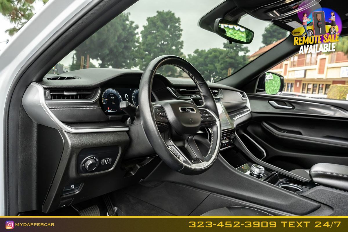 Used 2021 Jeep Grand Cherokee L Laredo RWD image 9