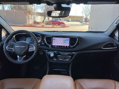 Certified 2022 Chrysler Pacifica Pinnacle image 21