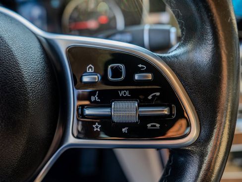 Used 2019 Mercedes-Benz C 300 Sedan image 17