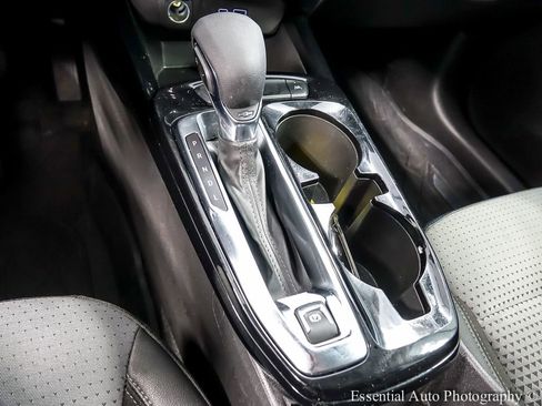 Used 2025 Chevrolet Trax LT w/ Driver Confidence Package image 17