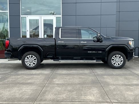 Used 2020 GMC Sierra 3500 Denali w/ Denali Ultimate Package AWD/4WD image 2