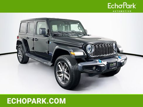 Used 2024 Jeep Wrangler Unlimited w/ Convenience Group AWD/4WD image 1