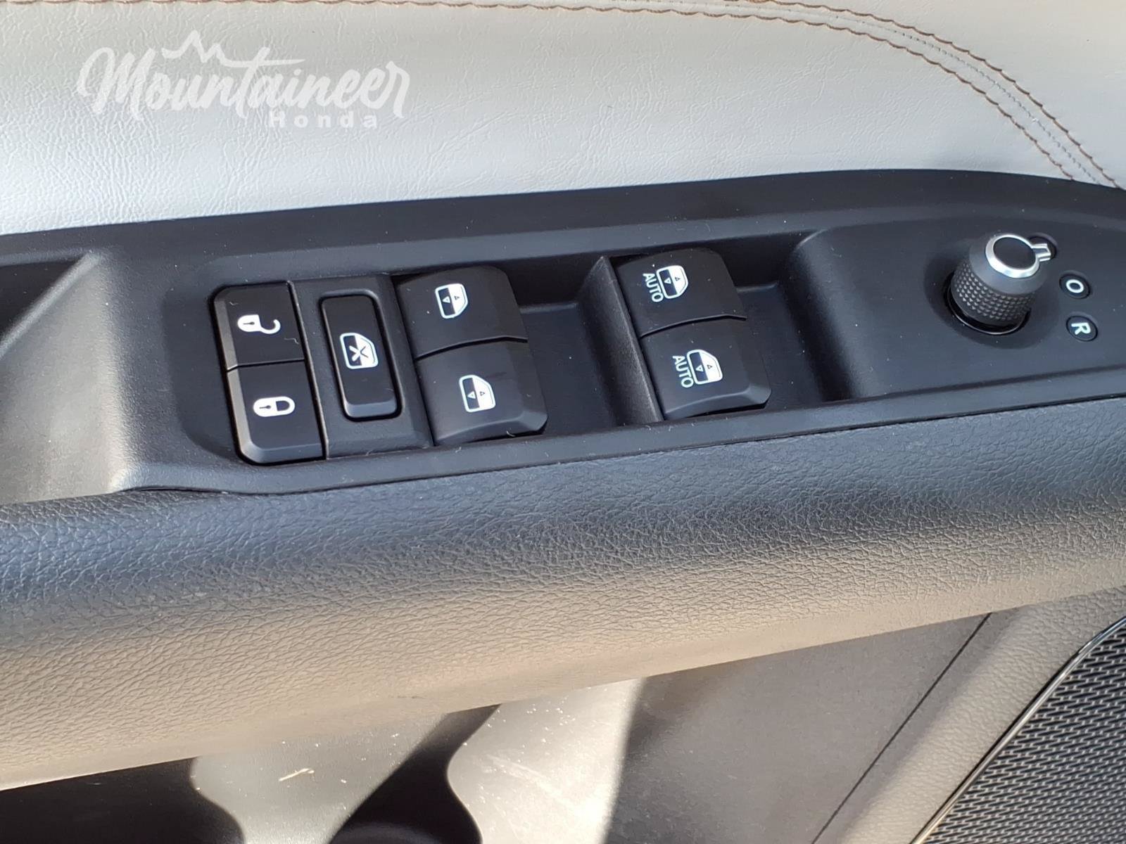 Used 2024 Jeep Compass Limited AWD/4WD image 43