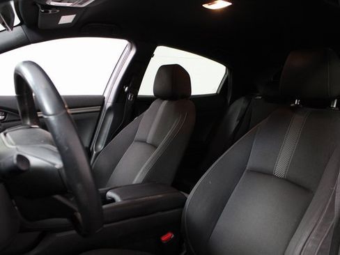 Used 2018 Honda Civic Sport image 10