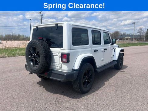 Used 2021 Jeep Wrangler Unlimited Sahara AWD/4WD image 6