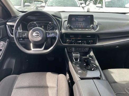 Used 2024 Nissan Rogue SV FWD image 16