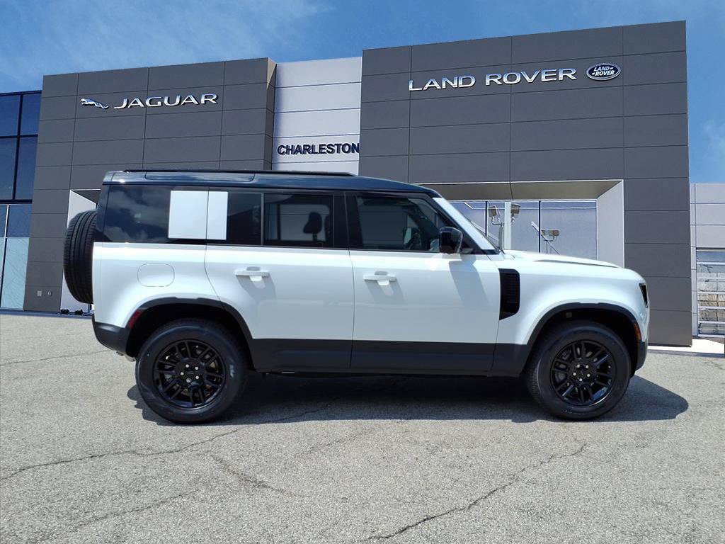 Used 2026 Land Rover Defender 110 S AWD/4WD image 6