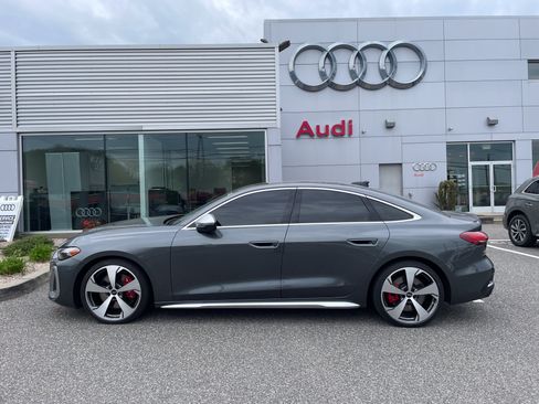 Certified 2025 Audi S5 Premium Plus w/ Premium Plus Package AWD/4WD image 4