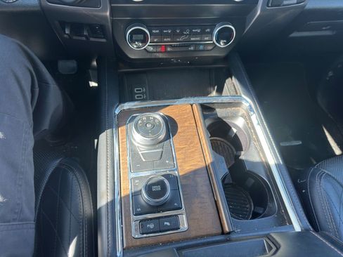 Used 2019 Ford Expedition Max Platinum image 21