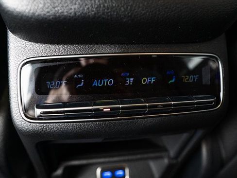 New 2026 Mercedes-Benz GLS 580 4MATIC image 36