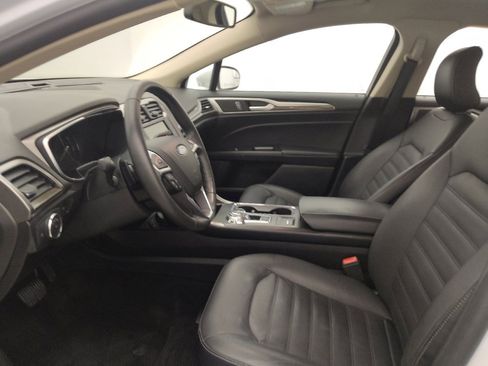 Used 2018 Ford Fusion SE w/ Fusion SE Technology Package FWD image 17