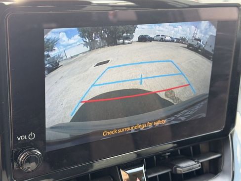 Used 2024 Toyota Corolla LE FWD image 19