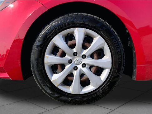 Used 2020 Toyota Corolla LE FWD image 11